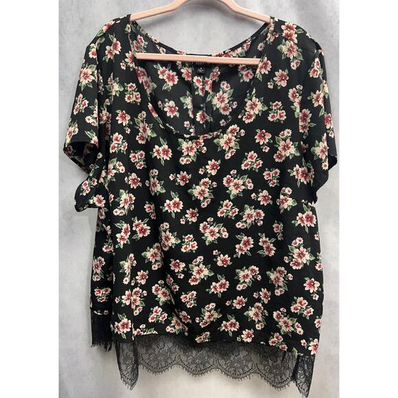 Torrid Blouse Size 4 Black Floral Georgette Flutter Short Sleeve Flowy Back Hem - Picture 5 of 9